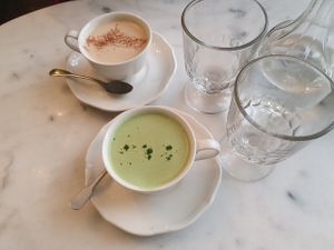 Matcha and chai latte at Cuppa Cafe in Paris