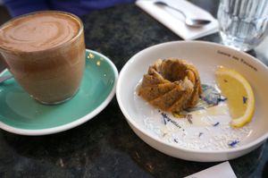 Lemon/Poppy seeds Bundt Cake + Cafe Mocha (all vegan) at Cuppa Cafe in Paris