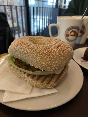 Bagel with plant based “pulled chicken”  at Cafesito in Bregenz