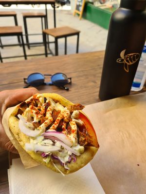 Space Gyros 🤤 at Vegan Beat in Athens
