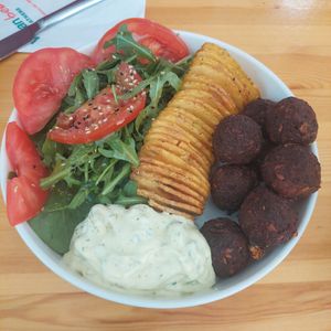 Vegan Meat Balls with Potato, Tzatziki and Salat at Vegan Beat in Athens