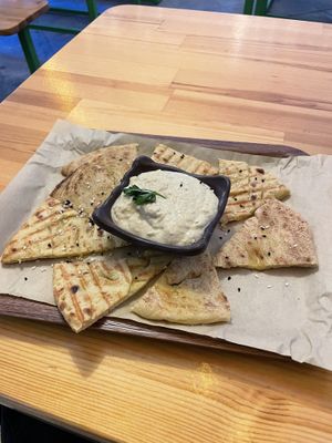 pita and hummus (5€)  at Vegan Beat in Athens