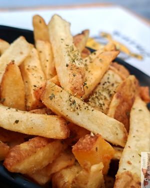 Potatoes fries at Rhino Vegan Beat in Athens