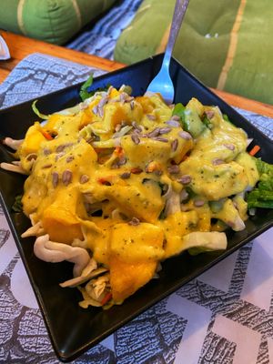 Mango Salat at Vegan Beat in Athens