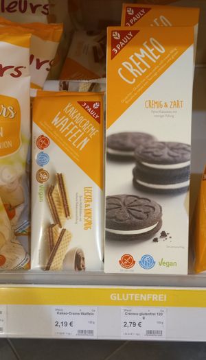 gluten-free and vegan biscuits at Vitalia Reformhaus in Leipzig