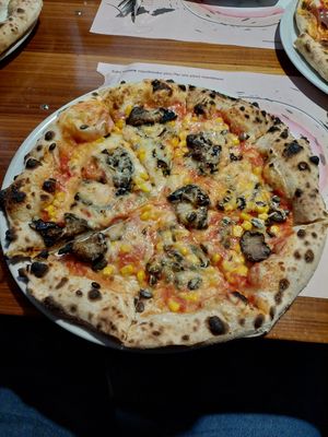 Very delicious vegan pizza at Pizzeria Verace - Streliska in Ljubljana