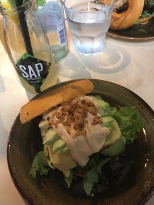 Vegan avocado BLT at Olivia's Maastricht in Maastricht