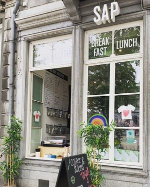 Take away window during quaranaine at Olivia's Maastricht in Maastricht