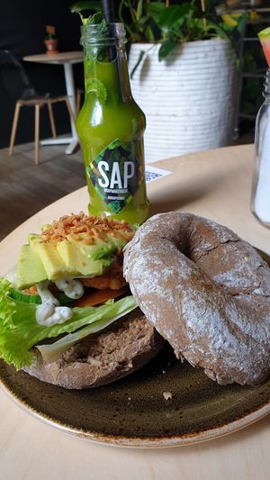 Vegan avocado BLT and matcha lemomade at Olivia's Maastricht in Maastricht