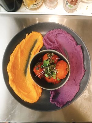 Lentil balls and mashed sweet potatoes at Cozinha de Alecrim in Lisbon