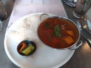 (vegan) homestyle curry with extra vegan mix at eatDOORI in Mainz