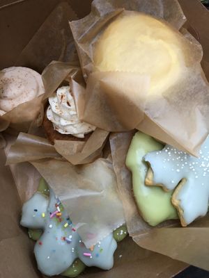 selection of winter treats at Pattycake Bakery in Columbus