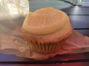 Lemon cupcake at Pattycake Bakery in Columbus