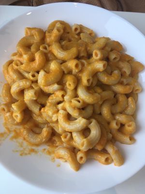 Mac ‘n cheese gluten free at Dar Nabati in Oakville