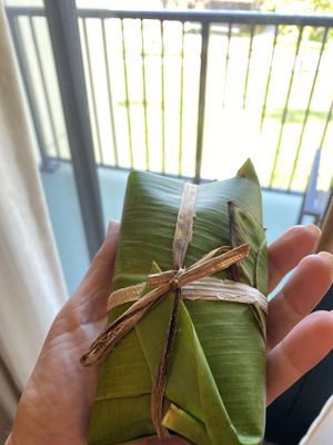 Zero waste wrapping for a dessert we got to go at Moku Roots in Kula