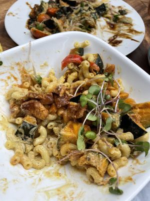 Buffalo Mac & cheese   at Moku Roots in Kula