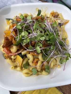 Buffalo mac and cheese  at Moku Roots in Kula