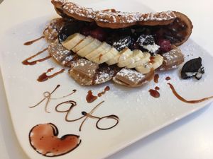 Vegan waffle with banana, cherries, oreo and vegan milk chocolate 😍 at Waffelicious in Eindhoven