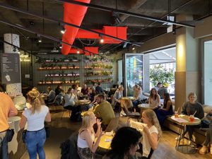 Hora punta de 1 a 2 at Picnic in Augsburg