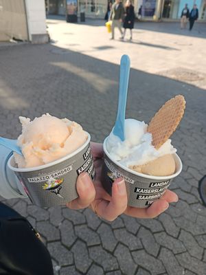 Melone, Bounty, Lotus-Karamell at Palazzo Sandro in Saarbrucken