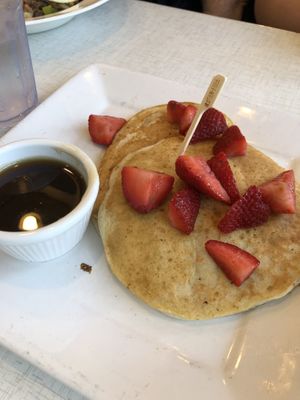 Vegan gf pancakes with berries  at Anna's House in Holland