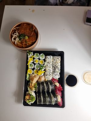 32 piece sushi platter at Ka Vegan Udon & Sushi in Krakow