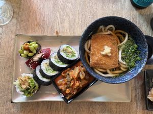 Lunch combo, sushi was unbelievably good!! 🤤🤤  at Ka Vegan Udon & Sushi in Krakow
