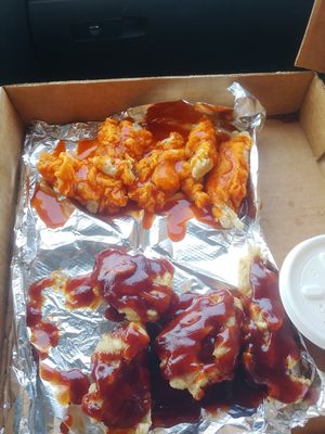 Wings. Top is buffalo, bottom is BBQ at Mora Pizza in Miami