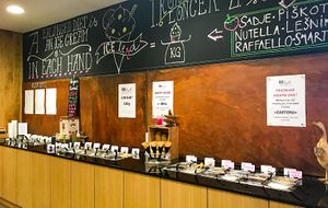 Self service ice cream.

Photo by: Nina Kopič at Icelend Maribox in Maribor