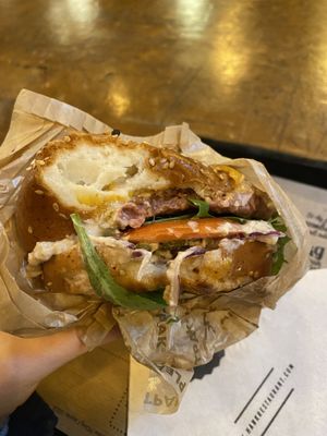 🍔 at Hank Cuisine Végétale - Rochechouart in Paris