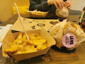  at Hank Cuisine Végétale - Rochechouart in Paris