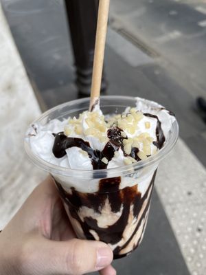   at Hank Cuisine Végétale - Rochechouart in Paris