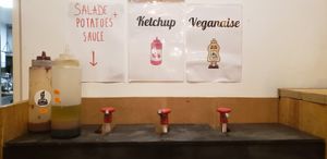  at Hank Cuisine Végétale - Rochechouart in Paris