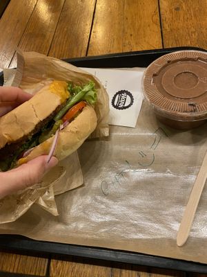 Ronald Burger & mousse au chocolat   at Hank Cuisine Végétale - Rochechouart in Paris
