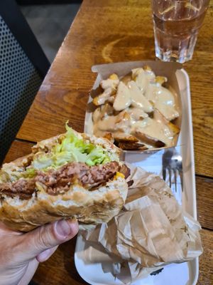  at Hank Cuisine Végétale - Rochechouart in Paris