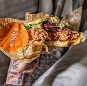  at Hank Cuisine Végétale - Rochechouart in Paris