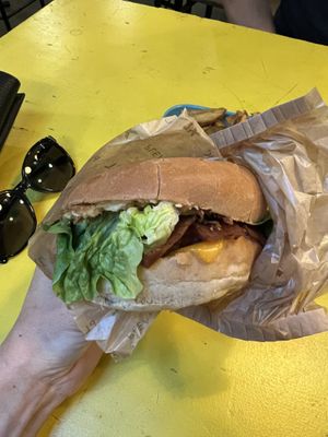   at Hank Cuisine Végétale - Rochechouart in Paris