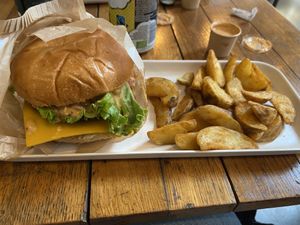 Double smack burger with wedges   at Hank Cuisine Végétale - Rochechouart in Paris
