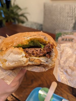 Double Smack burger at Hank Cuisine Végétale - Rochechouart in Paris