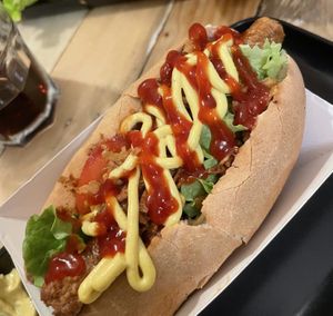   at Hank Cuisine Végétale - Rochechouart in Paris