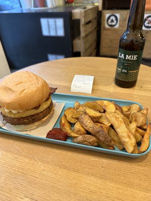 Sooo good!  at Hank Cuisine Végétale - Rochechouart in Paris