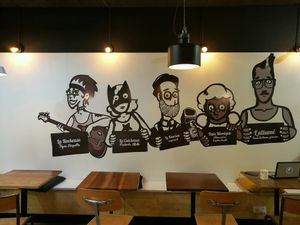 mur centrale at Hank Cuisine Végétale - Rochechouart in Paris