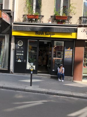 Exterior of restaurant  at Hank Cuisine Végétale - Rochechouart in Paris