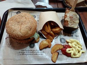 Vegan burger and carrot cake at Hank Cuisine Végétale - Rochechouart in Paris