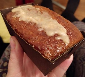 Carrot cake at Hank Cuisine Végétale - Rochechouart in Paris