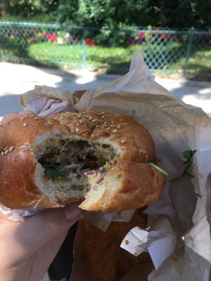 burger😅😍😭 at Hank Cuisine Végétale - Rochechouart in Paris