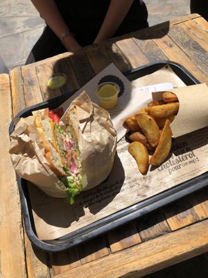 Sgt pepper burger  at Hank Cuisine Végétale - Rochechouart in Paris