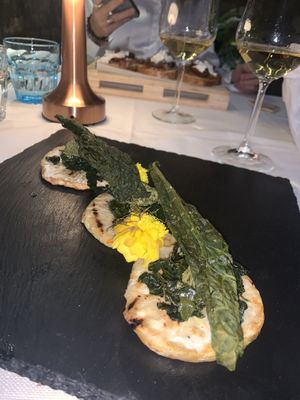 bruschette di sedano rapa con hummus di cavolo nero  #Veganuary at La Corte in Ravenna