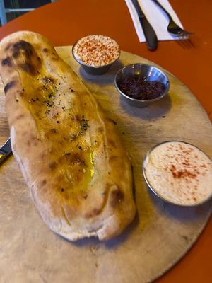 The focaccia entree made vegan (hummus and olive paste) at Gioia in Frankfurt