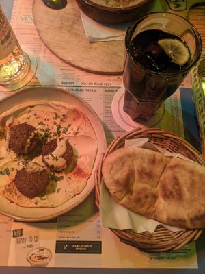 hummus with falafel at Gioia in Frankfurt